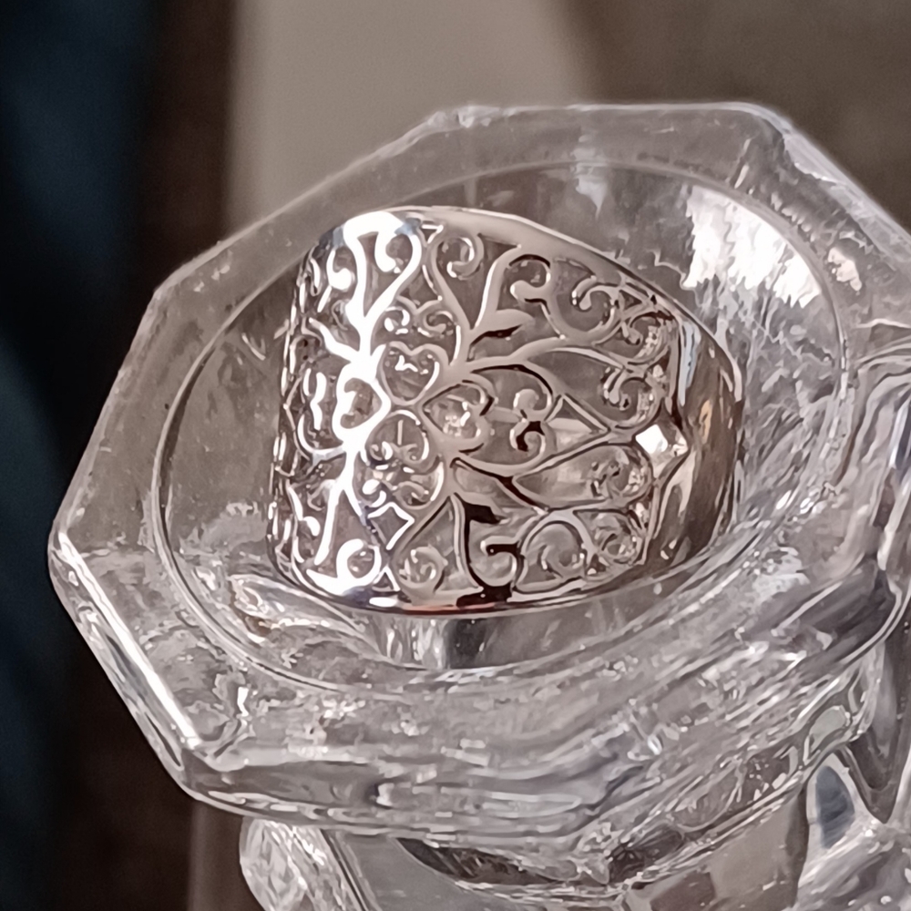 Silver ring - Picture 2 of 4